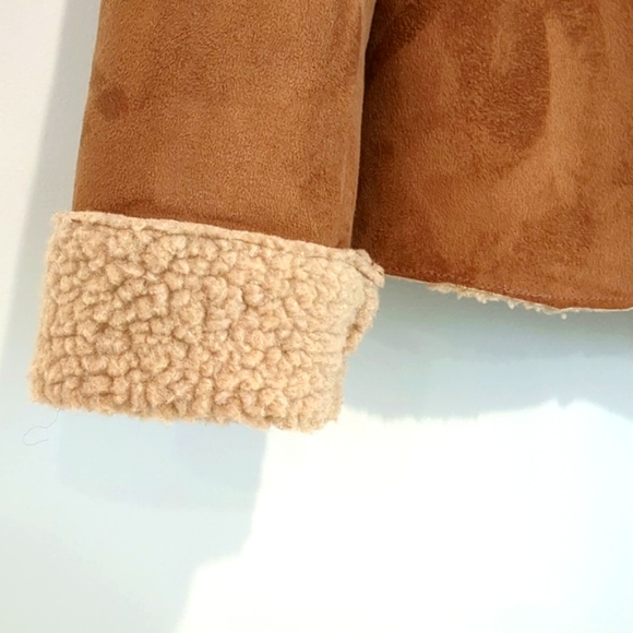 Garnet Hill tan faux sherling coat size large - Picture 4 of 12
